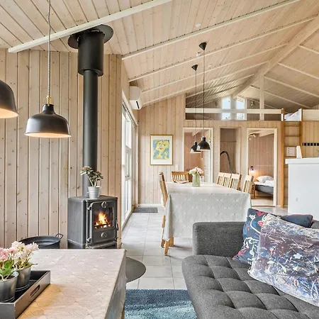 Prázdninový dům Beautiful In Juelsminde With Sauna *