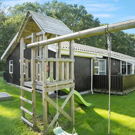 Beautiful In Juelsminde With Sauna Prázdninový dům